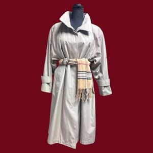 Vintage London Fog Towne Tan Trench Coat Size 6